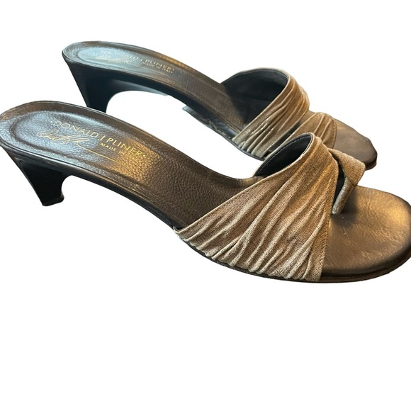 Donald J. Pliner Gold and Brown Slide Sandals with Twisted Design - Picture 2 of 8